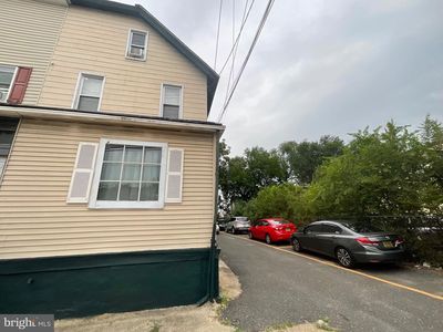 1811 River Ave