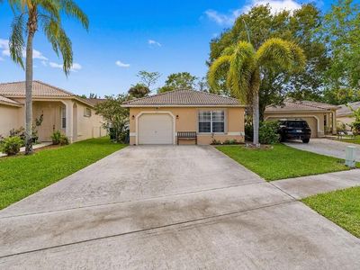 Property at 121 Prestige Drive, Royal Palm Beach, FL