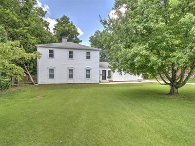 19 Montgomery Pl