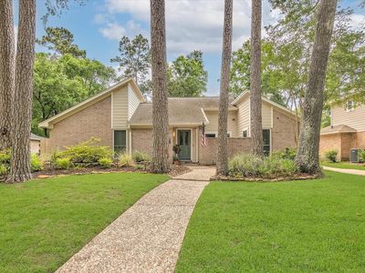 2046 Riverlawn Dr