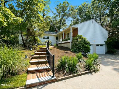 4 Bay Hill Road