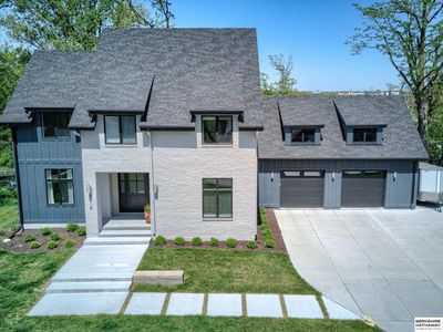 8616 Broadmoor Dr
