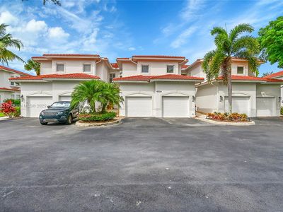 4700 Yacht Harbor Dr APT 612
