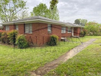 Property at 110 & 112 W I Ave, North Little Rock, AR