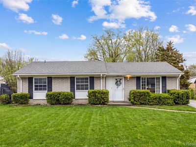 10819 Buchanan St