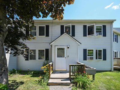 11 Ledgewood Court
