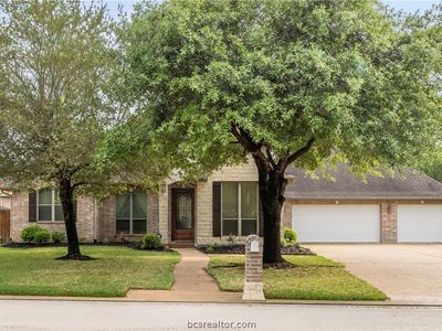 2207 Rockingham Loop