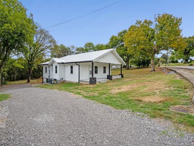 185 E Main St