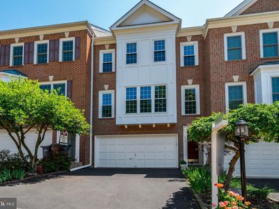 5757 Governors Pond Cir