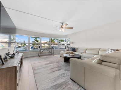 3111 NE 51st Street #101c