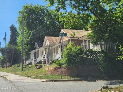 2185 Walnut St
