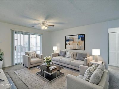 502 Thorncliff Dr APT 104