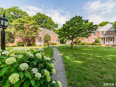 2475 Summer Street #1M