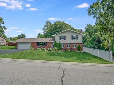 112 Saint Mary Dr