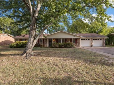 202 Sherwood Dr