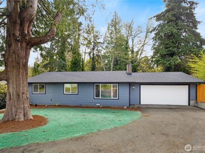 513 NE Cottonwood Drive