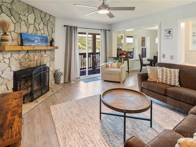 301 Pinnacle Inn Road #3313