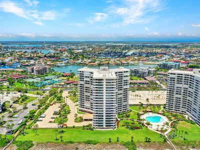 320 Seaview Ct APT 804