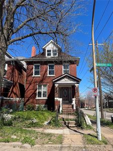 2901 University St