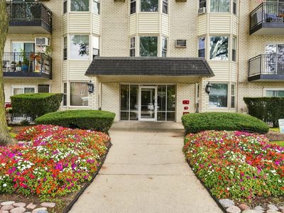 5506 Lincoln Ave Unit 521