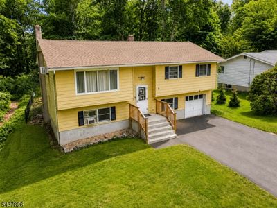 9 Stoney Brook Ln