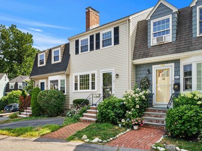 Property at 7 Bradford Ct, Marblehead, MA