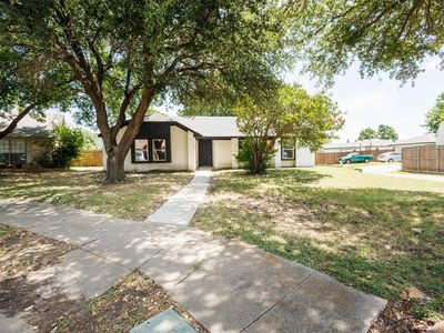 2437 Trenton Cir