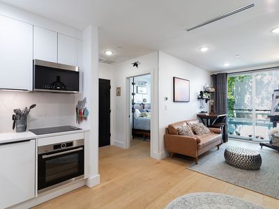 31 Bleecker St #2R