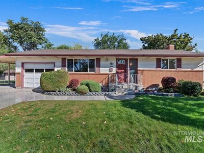 3826 W Pasadena Dr