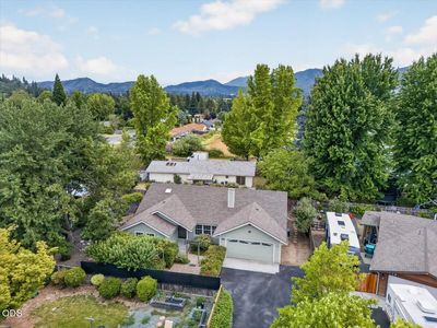 1222 Monroe Way