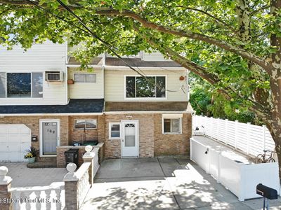 160 Dongan Hills Ave
