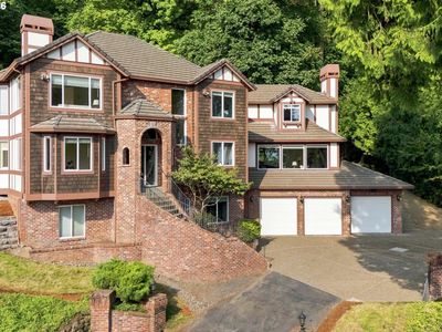 1300 Glenmorrie Dr