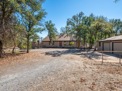 Property at 8662 Quail Valley Dr, Redding, CA