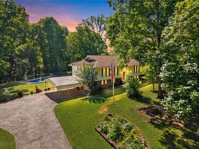 1206 Cely Rd
