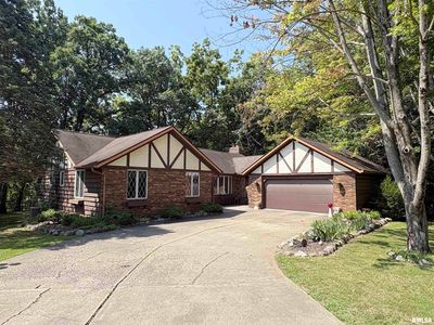7117 N Dogwood Ln