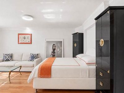 100 Bank St APT 1F