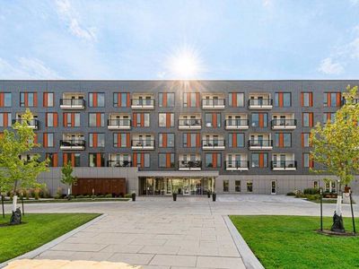 4 Russell Slade Blvd #1501