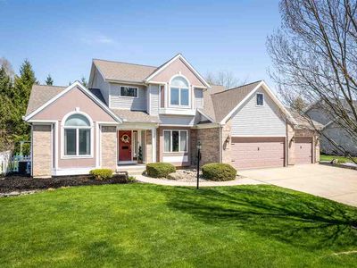 1605 Hunters Pointe Dr