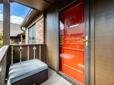 3 E Woodward Blvd S #204