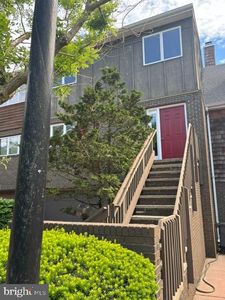 3 Astor Ct