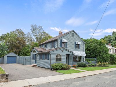 5 Daniels Ct