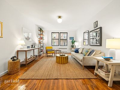 275 Webster Ave APT 3F
