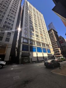 8 W Monroe St APT 808