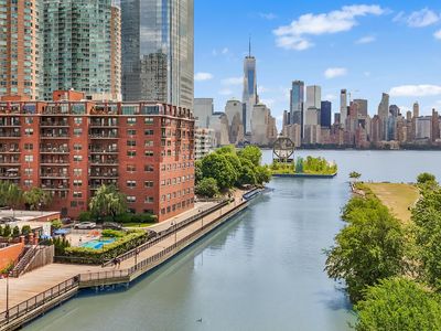 1 Greene St APT 511