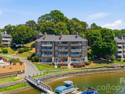 7324 Lakefront Dr Unit 2