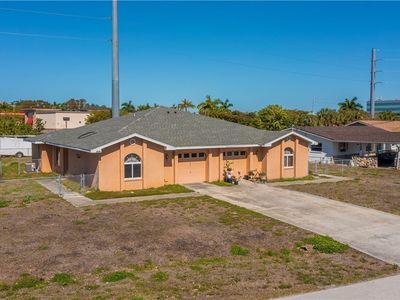 2620-2622 SE 16th Pl