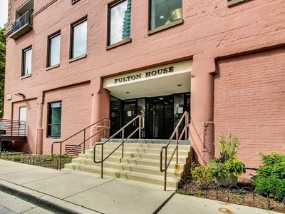 345 N Canal St APT 1301