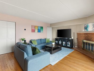 390 Broadway APT 51