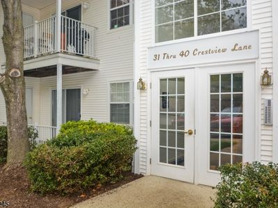 33 Crestview Ln