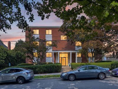 100 Grand View Ave APT 7B
